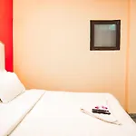 Roomshala 062 Ms Residency-Azadpur Metro Station