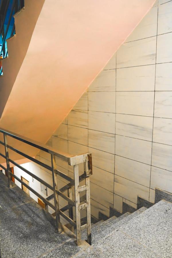 Roomshala 062 Ms Residency-azadpur Metro Station Hotel 3*