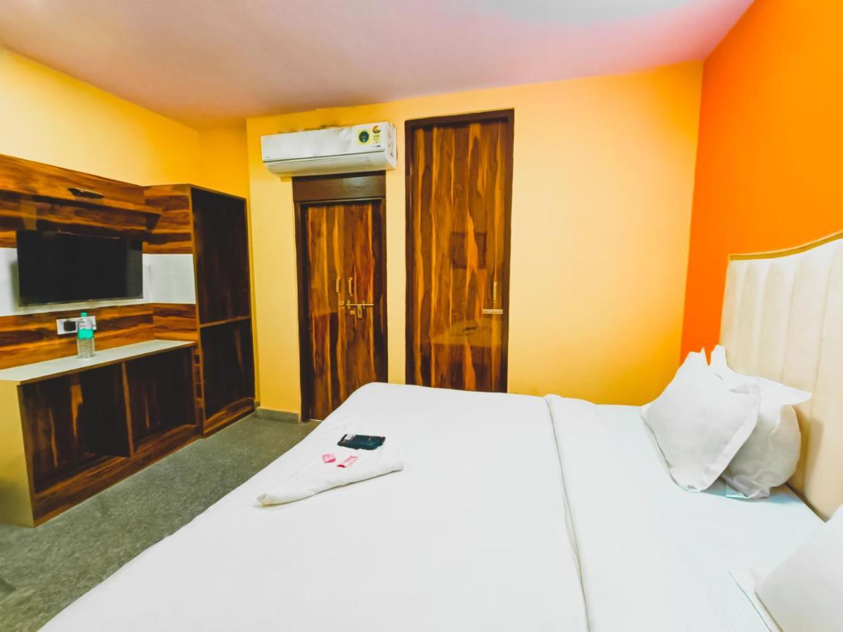 Roomshala 062 Ms Residency-azadpur Metro Station 3* New Delhi